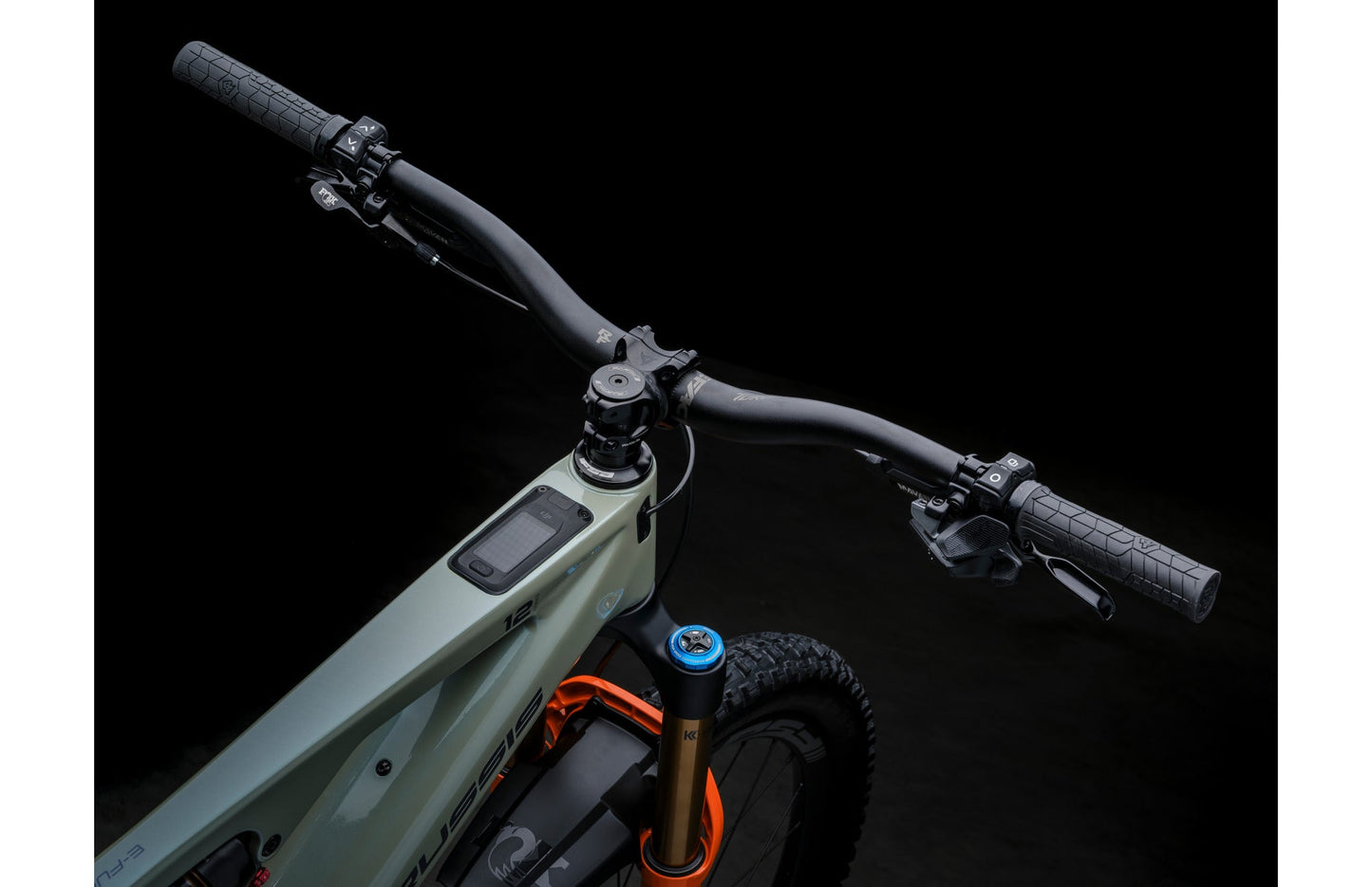 CRUSSIS e-Full 12.11-PRO (800 Wh)
