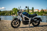Carregar imagem no visualizador da galeria, Horwin CR6 | Mota elétrica | 125cc equiv | 120 km
