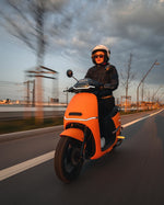 Carregar imagem no visualizador da galeria, Horwin EK1 | Mota elétrica | 50cc equiv | 120 km
